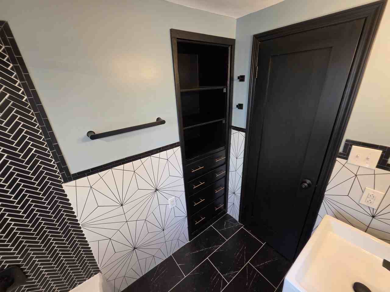 606 Sunset Ave #A - Photo 5 of 17