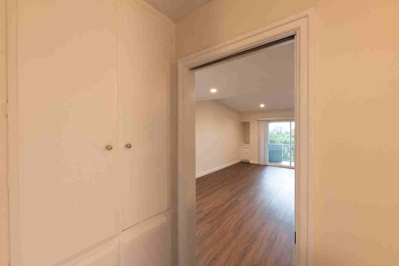 1813 12th St #D - Photo 6 of 16