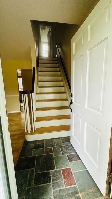 87 Union Ave - Photo 3 of 7