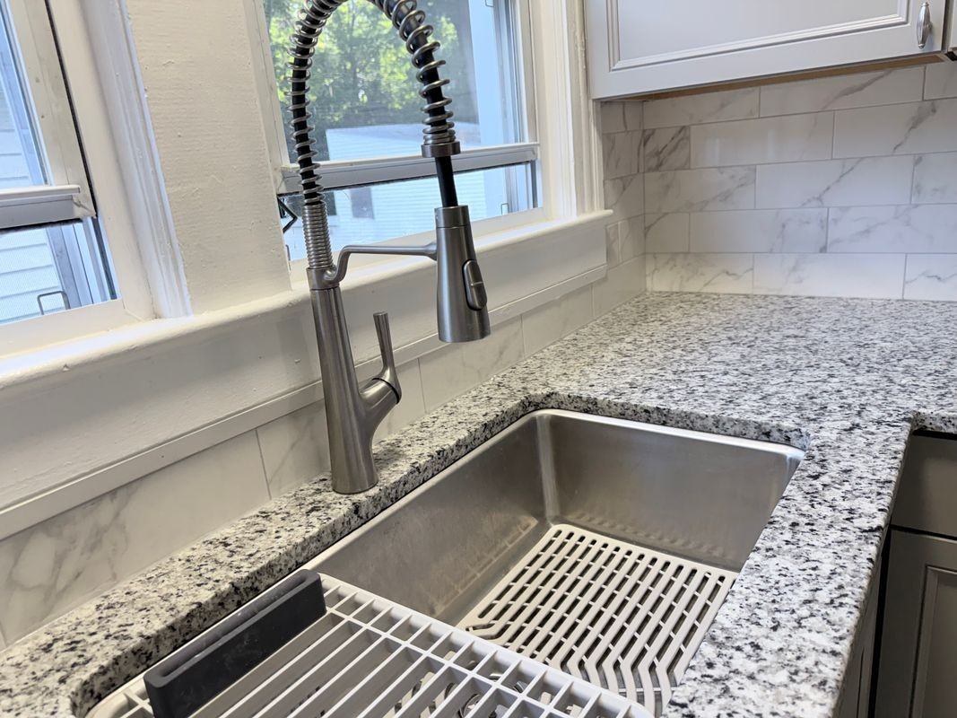 89 Maltby St - Photo 2 of 9