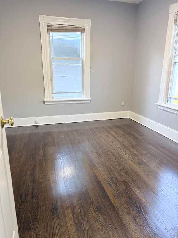 89 Maltby St - Photo 3 of 9