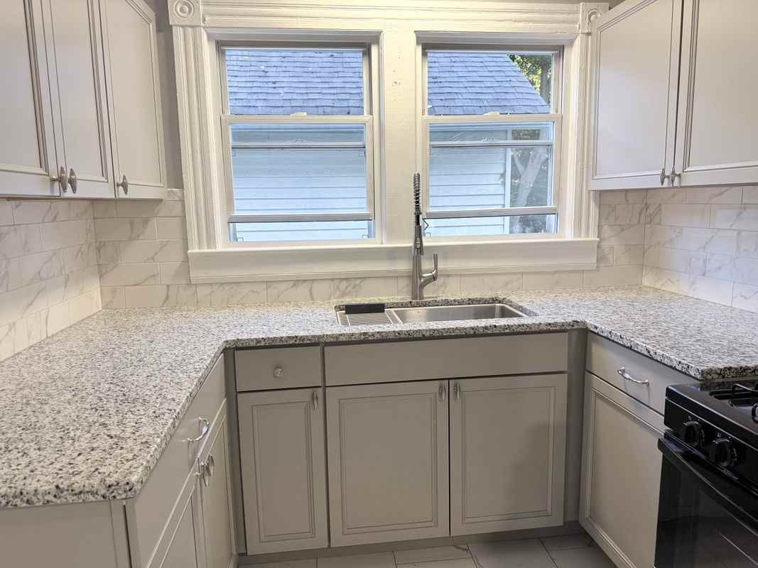 89 Maltby St - Photo 5 of 9