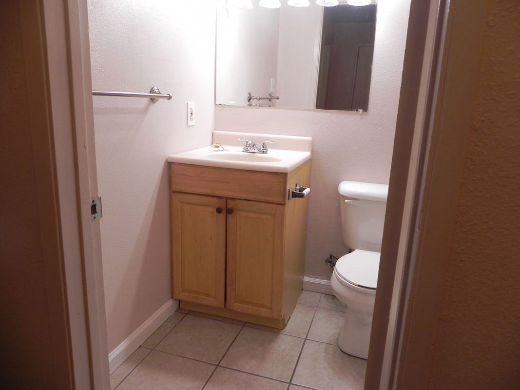 2216 Peach Ave ##2 - Photo 3 of 18