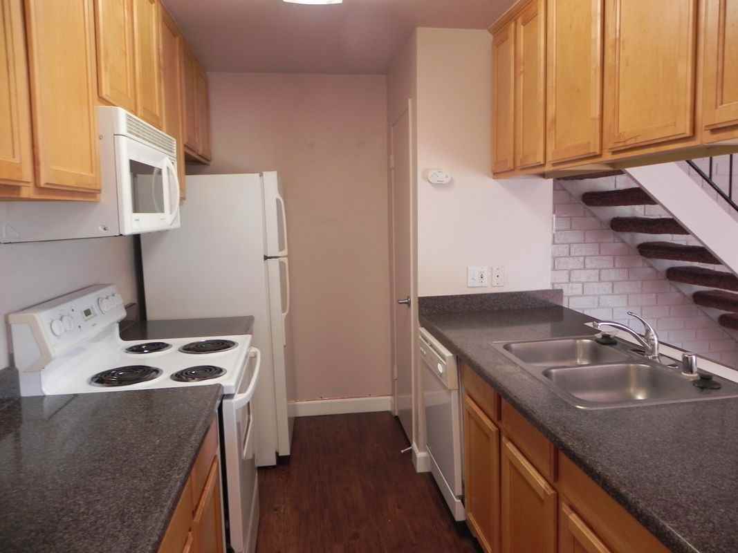2216 Peach Ave ##2 - Photo 7 of 18