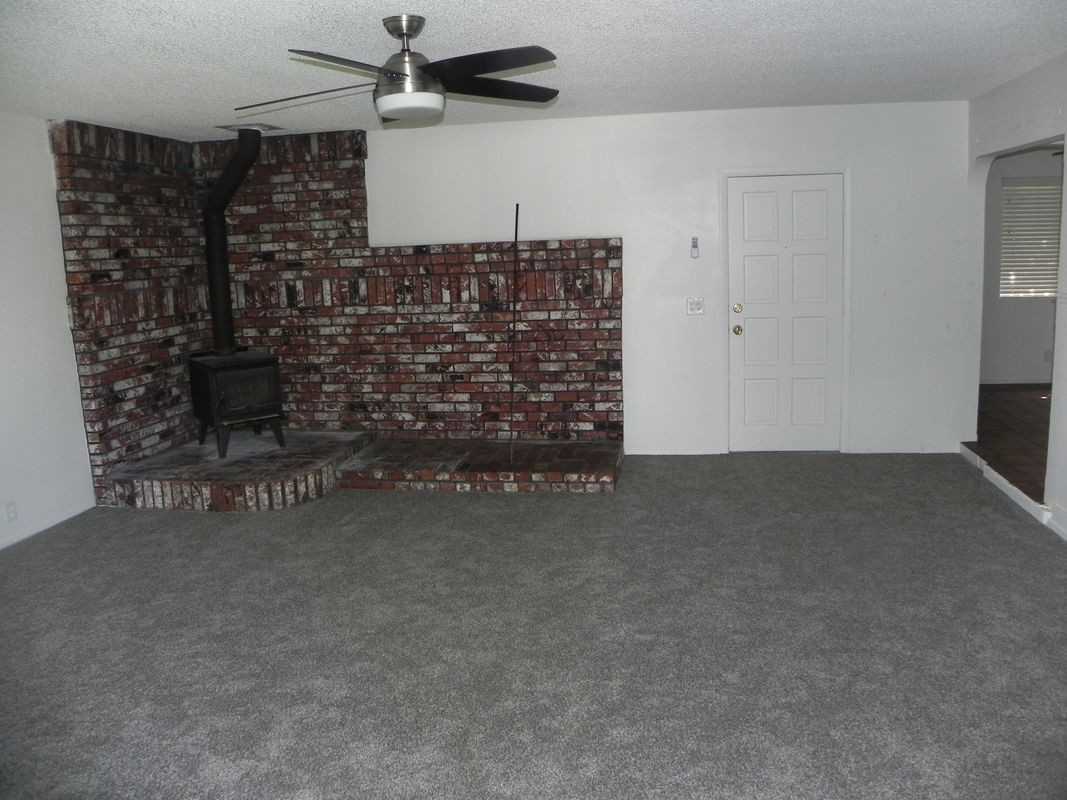 12555 S Henderson Rd - Photo 2 of 22