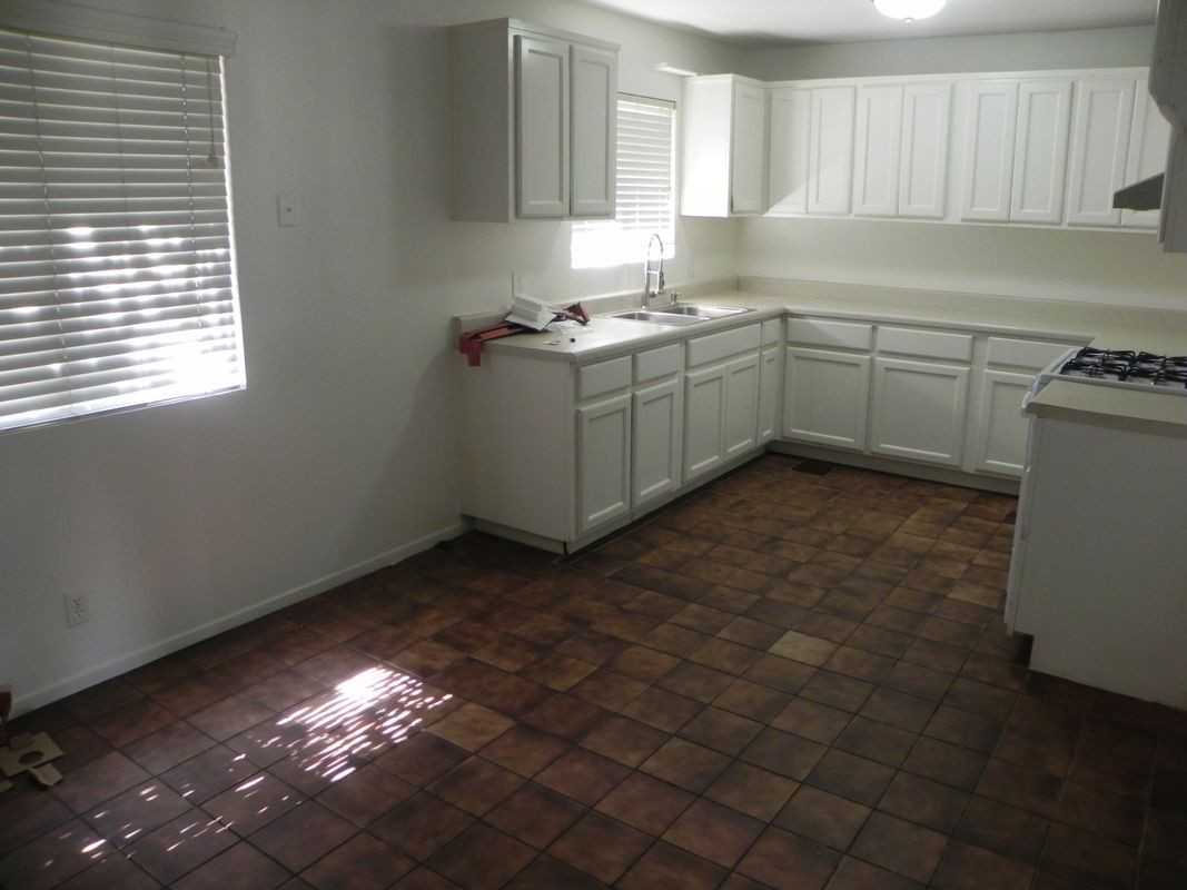 12555 S Henderson Rd - Photo 3 of 22