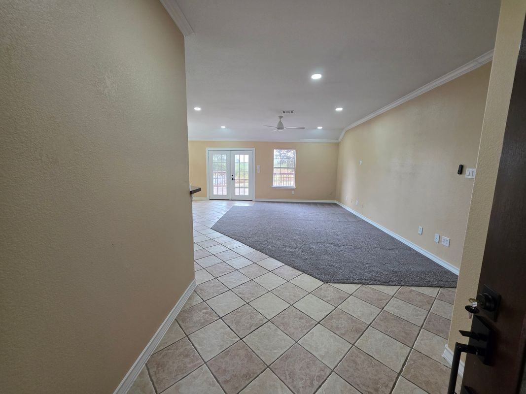 12201 Margo Dr - Photo 3 of 27