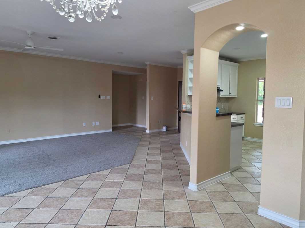 12201 Margo Dr - Photo 6 of 27