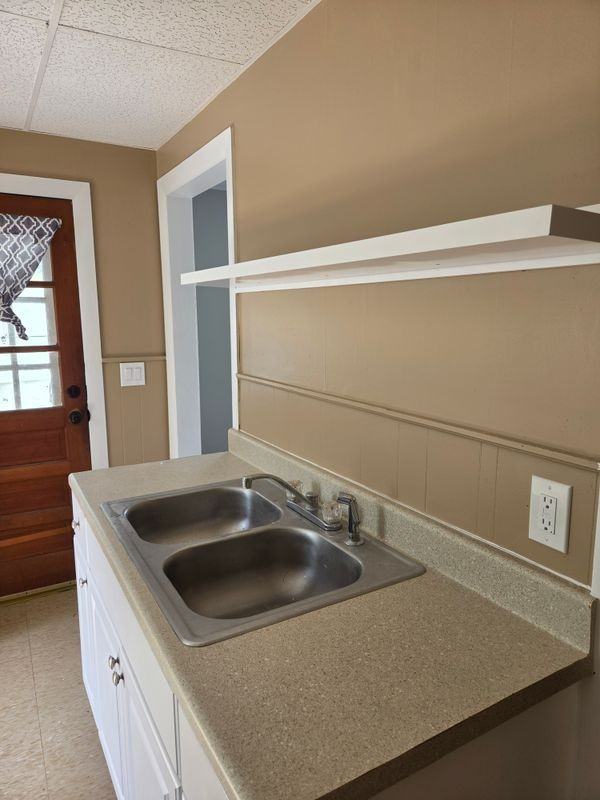 62 Perry Ave - Photo 4 of 9
