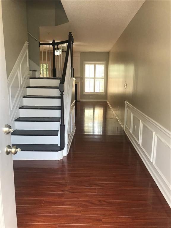 134 Regent Pl - Photo 2 of 20