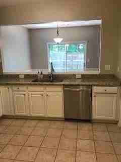 134 Regent Pl - Photo 5 of 20