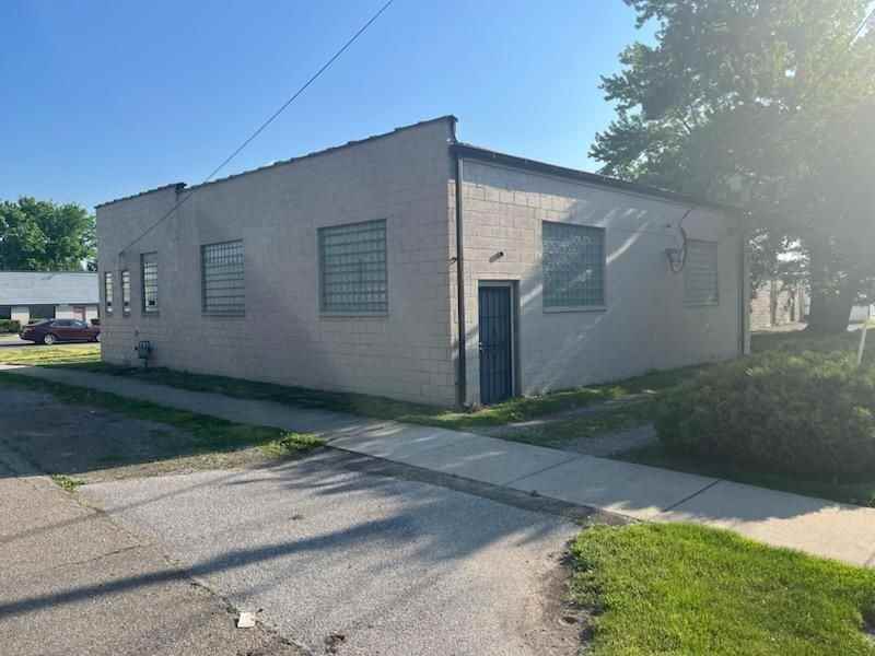 26902 W 7 Mile Rd - Photo 2 of 3