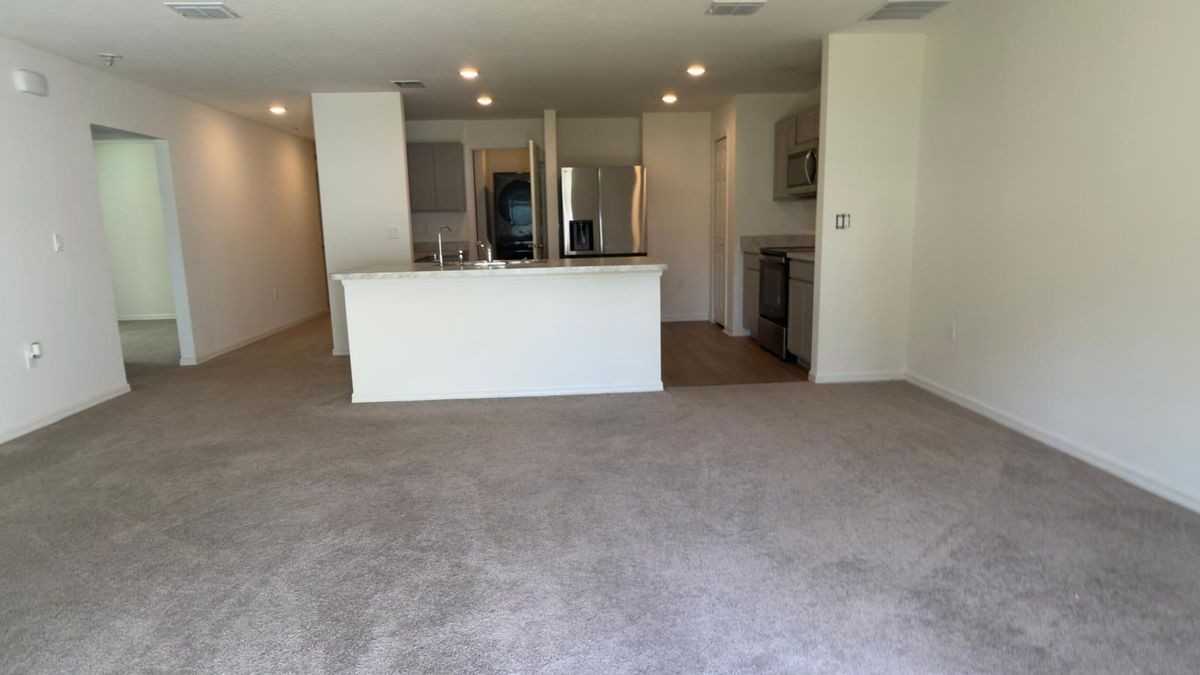2507 Se Charleston Dr - Photo 5 of 26