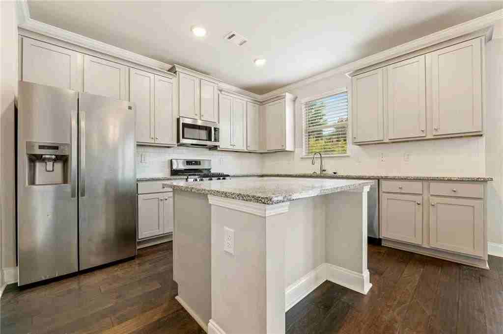 422 Hinton Farm Way - Photo 6 of 27
