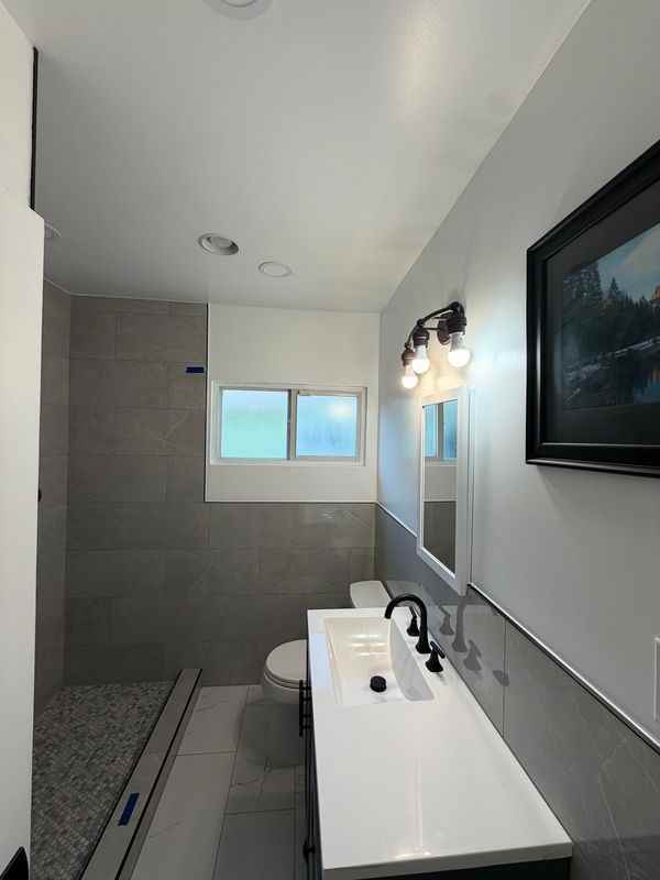 8352 Georgetown Ave - Photo 3 of 9