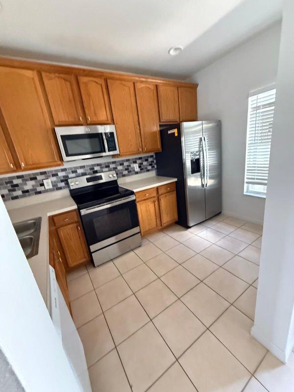 10608 Savannah Wood Dr - Photo 2 of 14