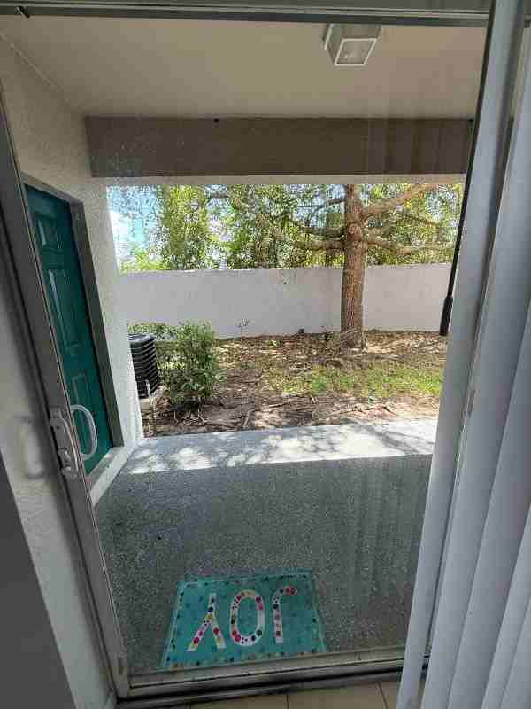 10608 Savannah Wood Dr - Photo 5 of 14