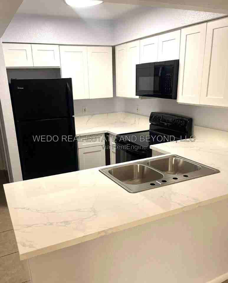 1504 E 29th Ave #3 - Photo 6 of 21