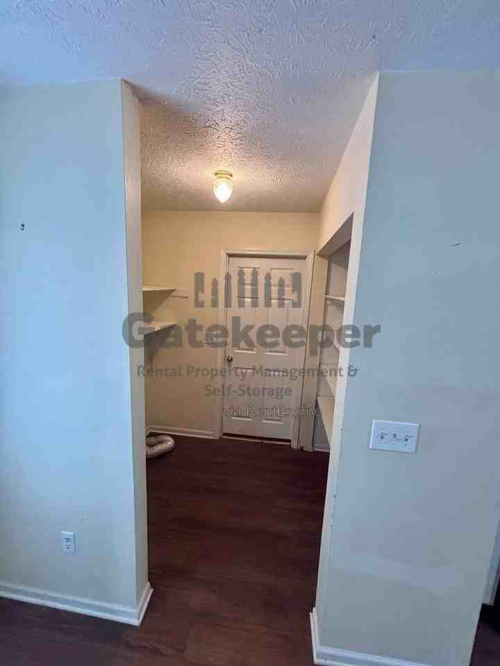 145 Fieldstone Dr - Photo 7 of 20