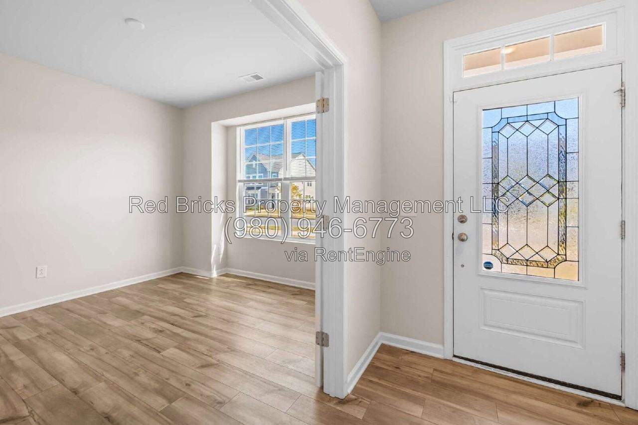 13932 Castle Nook Dr - Photo 3 of 25