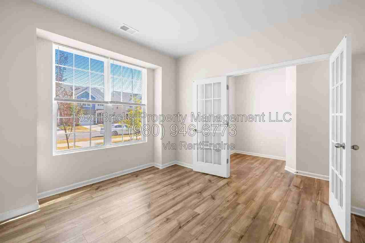 13932 Castle Nook Dr - Photo 4 of 25