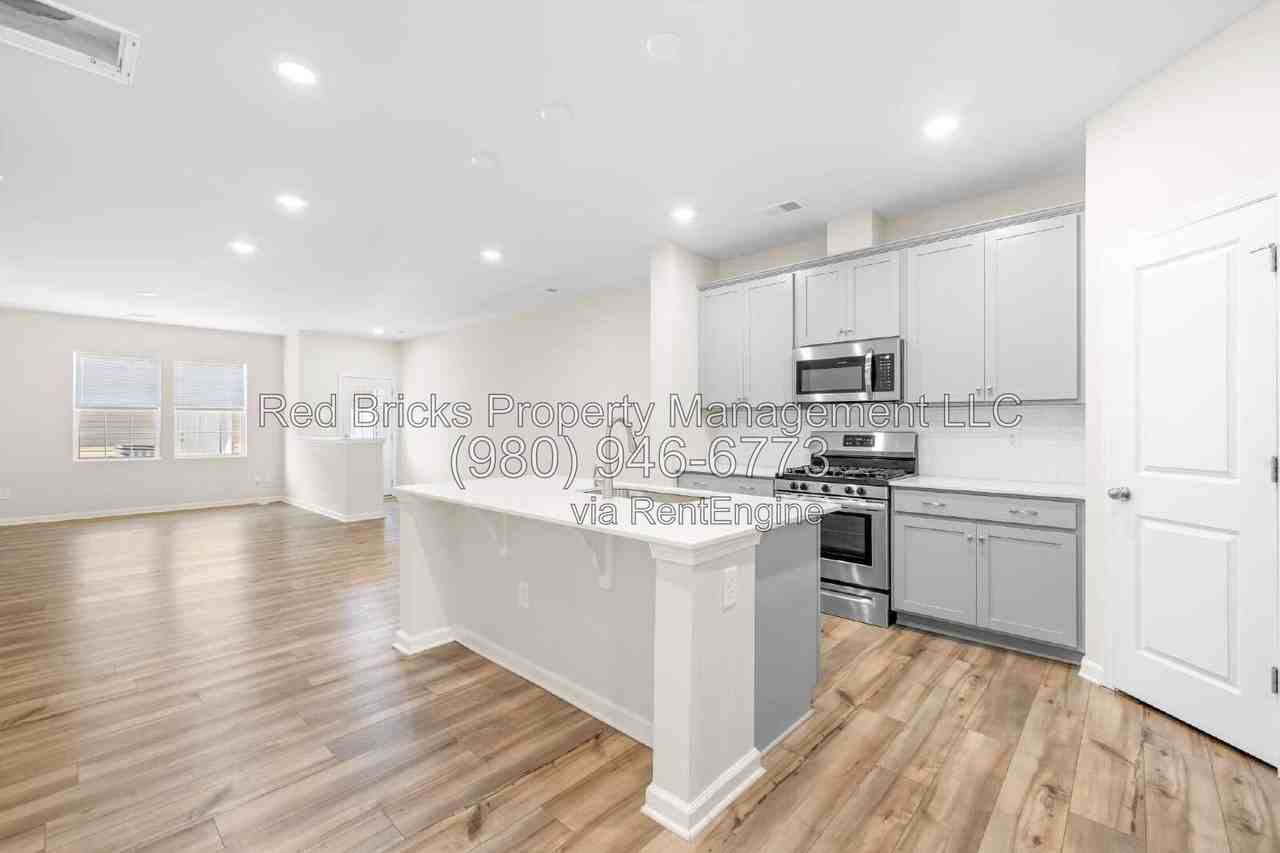 13932 Castle Nook Dr - Photo 5 of 25