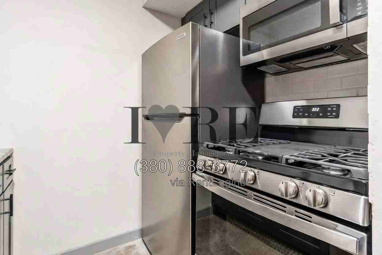 2085 W Broad St #104 - Photo 3 of 15