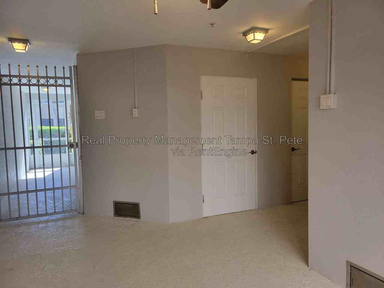 5525 White Marlin Ct - Photo 5 of 44