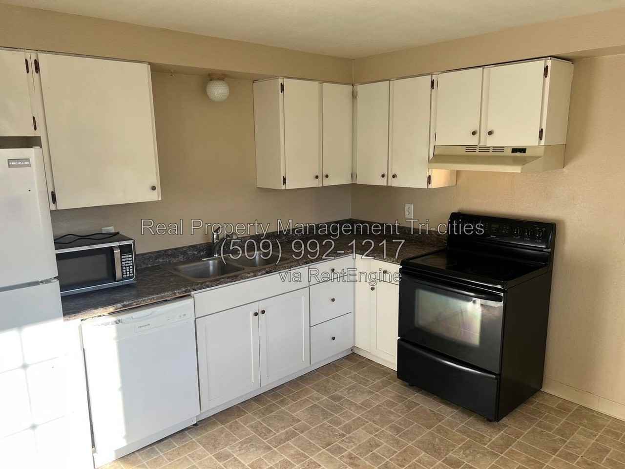 118 N Mckinley St #A - Photo 5 of 8