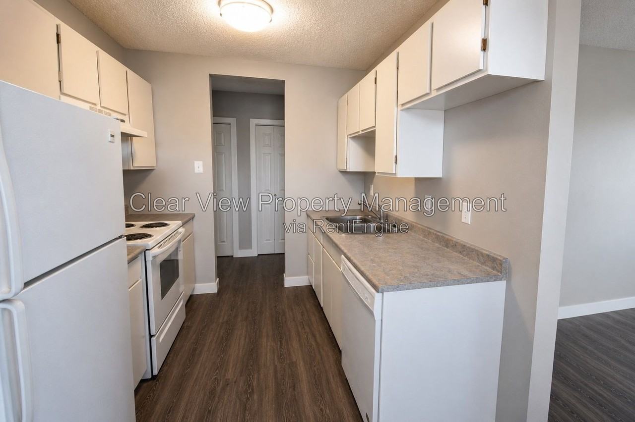 5315 38 Ave #209 - Photo 3 of 12