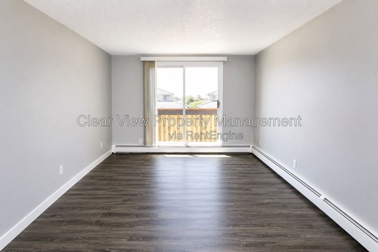 5315 38 Ave #209 - Photo 5 of 12