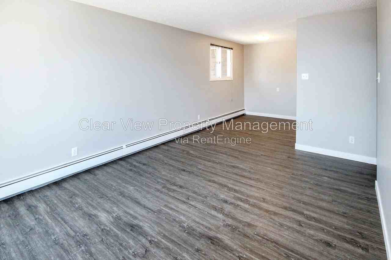 5315 38 Ave #209 - Photo 6 of 12