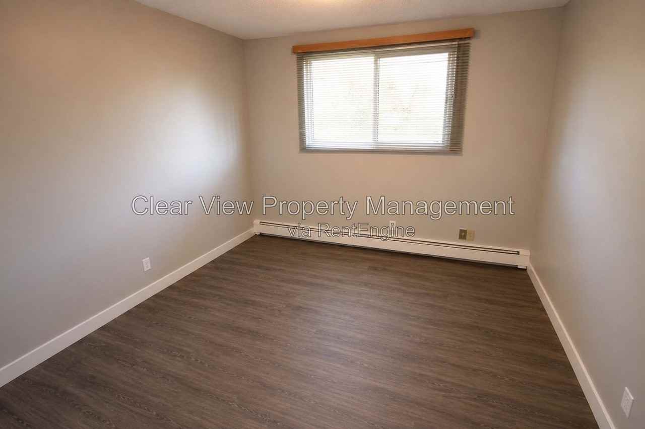 5315 38 Ave #209 - Photo 7 of 12