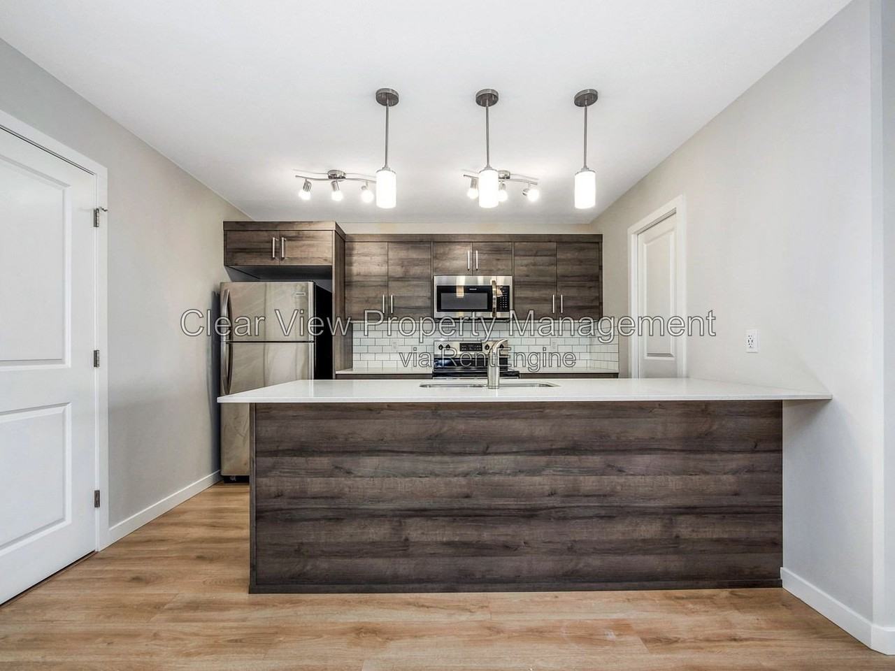 998 41 Ave N #2 - Photo 2 of 18