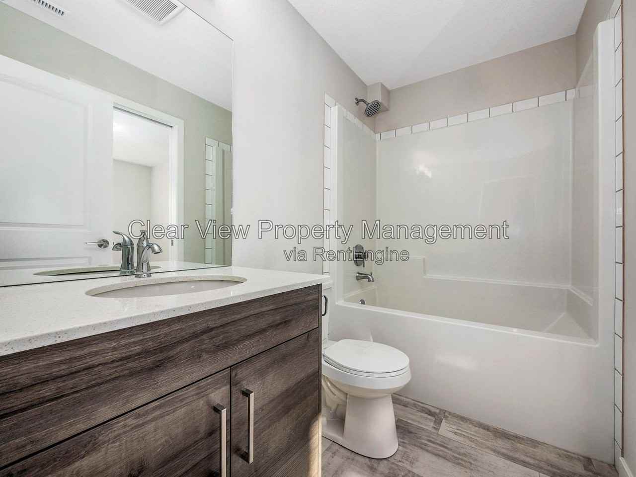 998 41 Ave N #2 - Photo 5 of 18