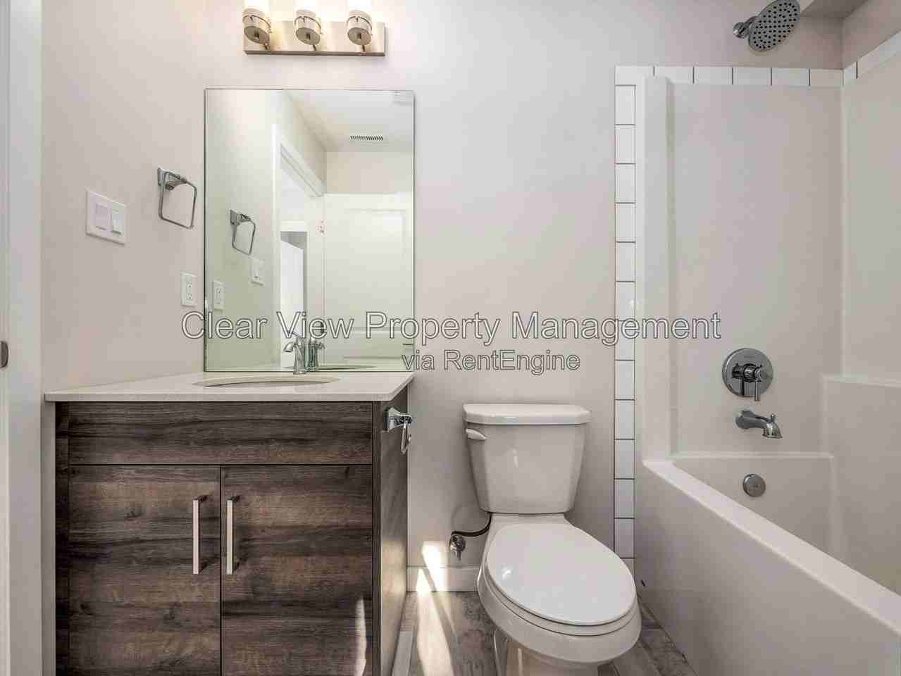 998 41 Ave N #2 - Photo 6 of 18