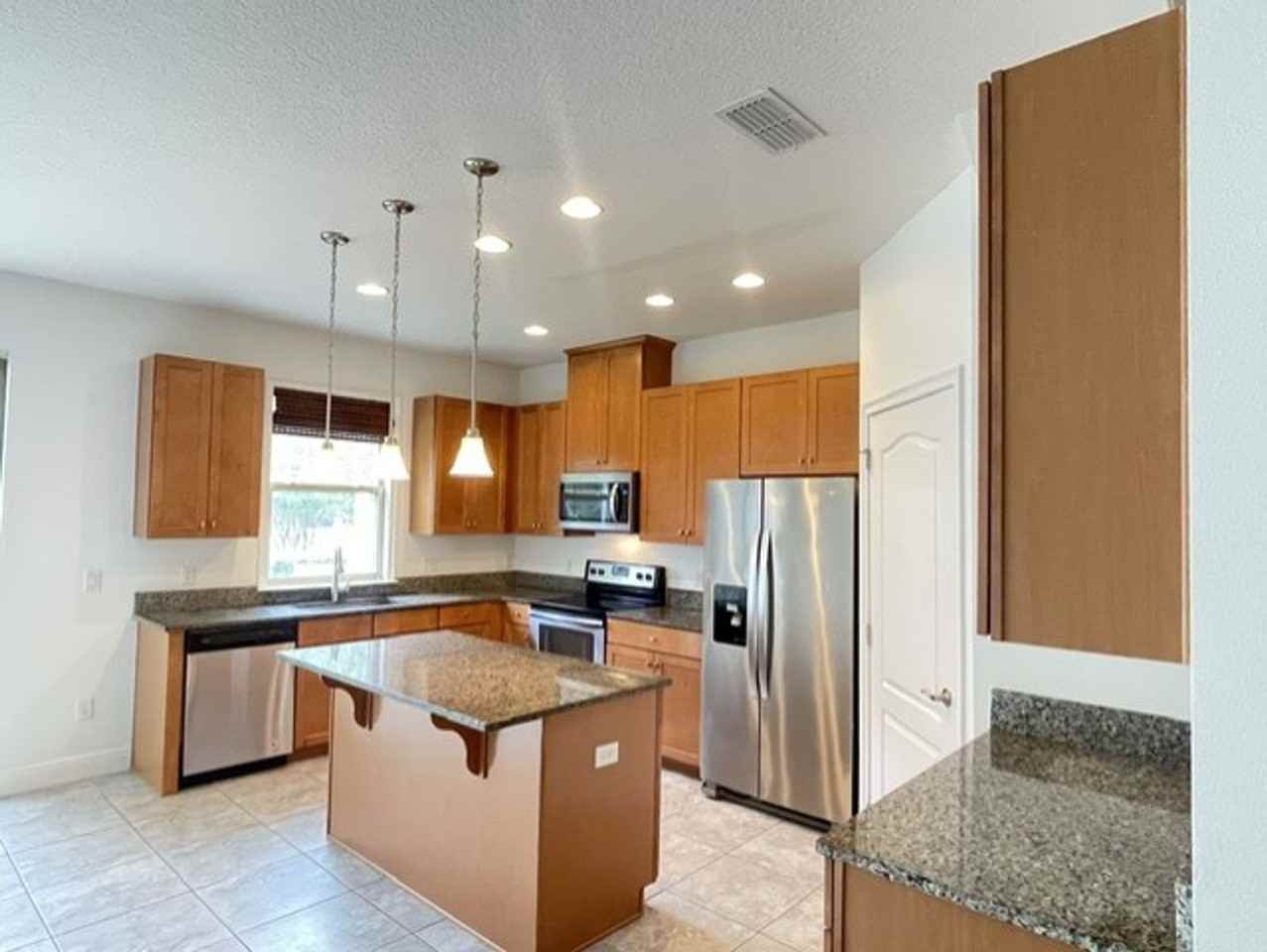 13927 Arclid St - Photo 5 of 24
