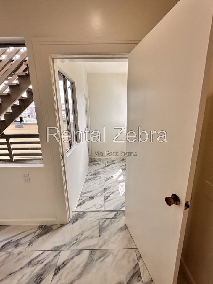 1620 Jones St #4 - Photo 2 of 27