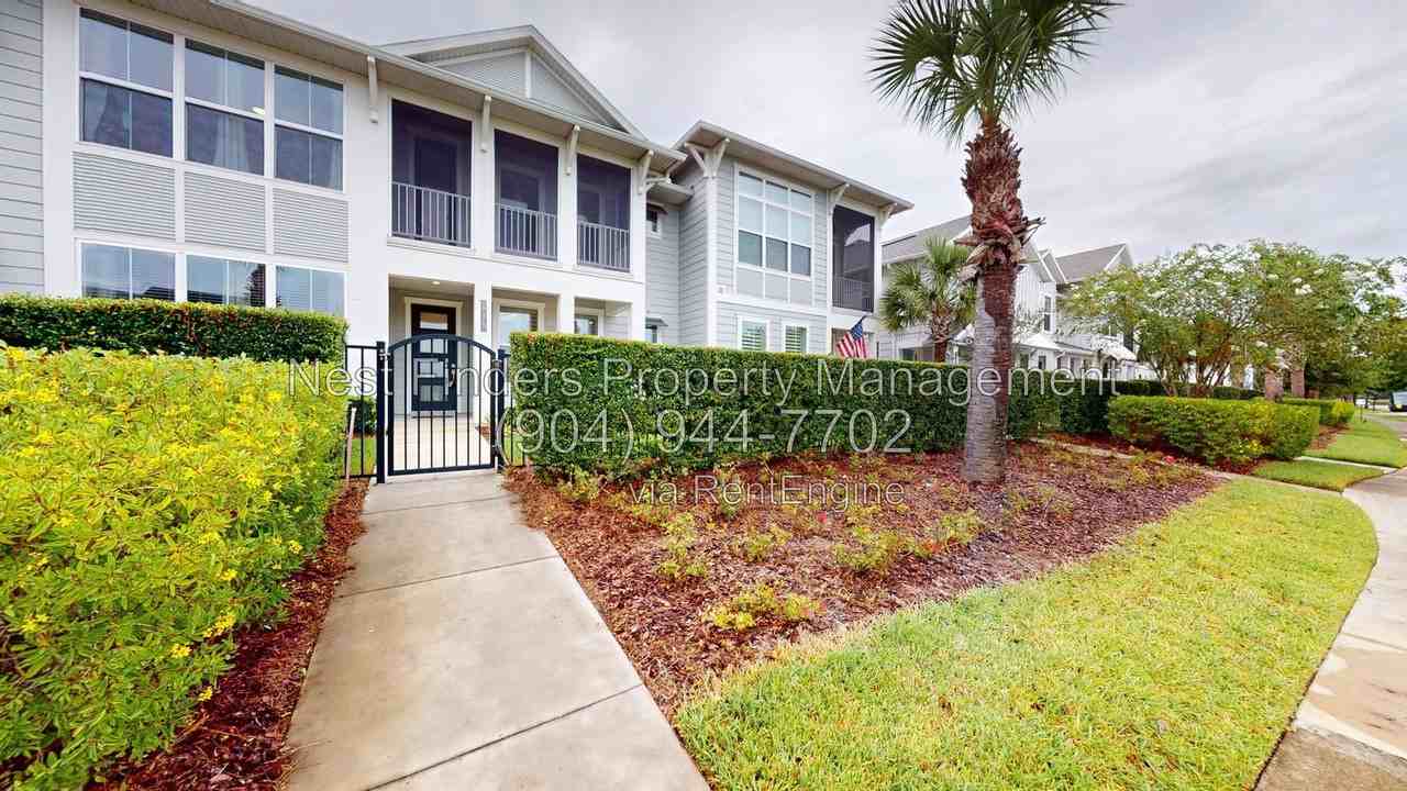 435 Crestview Dr - Photo 2 of 38