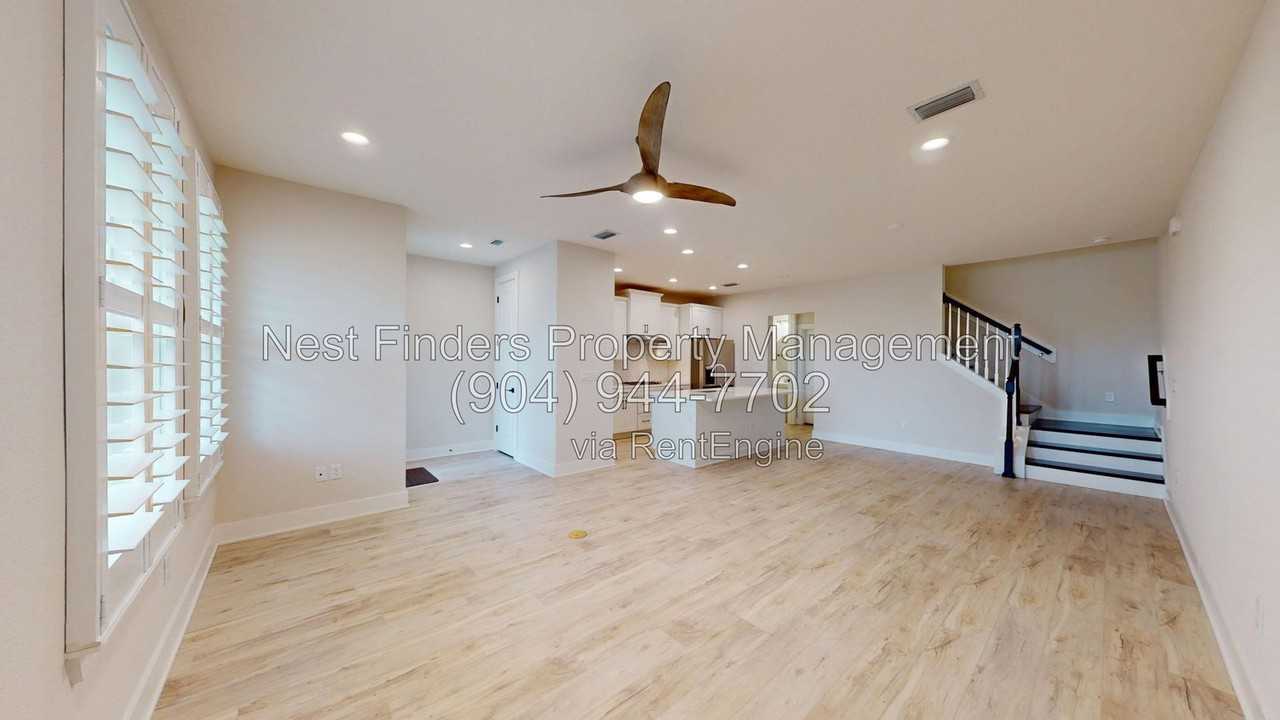 435 Crestview Dr - Photo 6 of 38