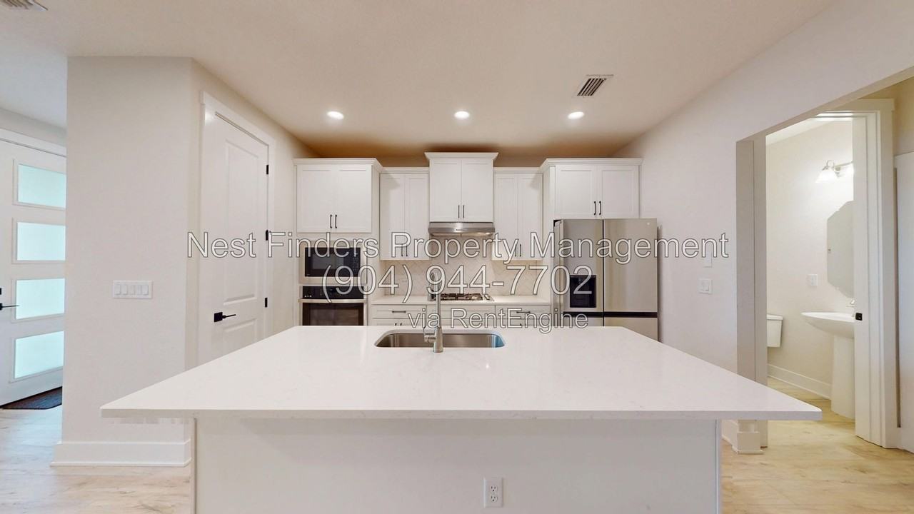 435 Crestview Dr - Photo 7 of 38
