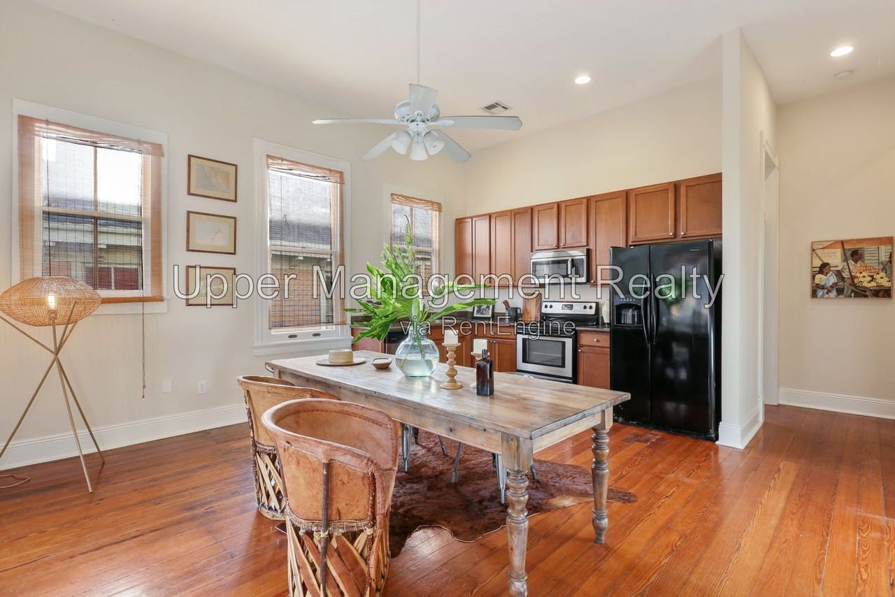 117 S Solomon St #3 - Photo 3 of 10