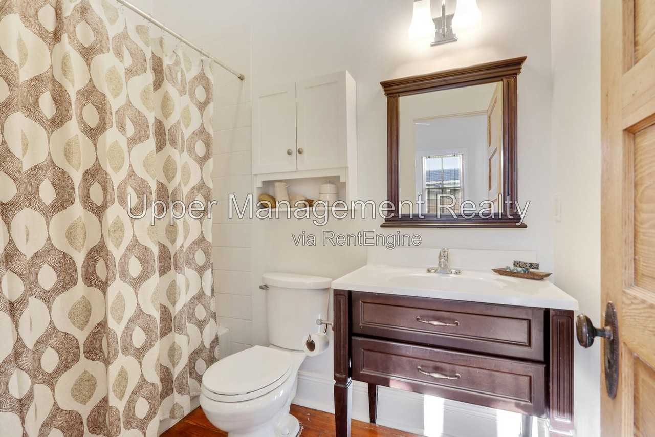 117 S Solomon St #3 - Photo 6 of 10