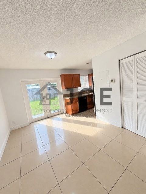 4321 Ne 2nd Ave - Photo 7 of 24