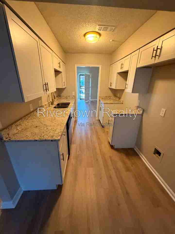 8272 Cedar Chest Dr - Photo 6 of 18