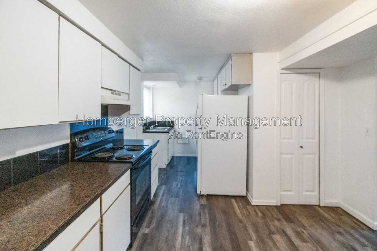 1631 E Rowan Ave - Photo 2 of 12