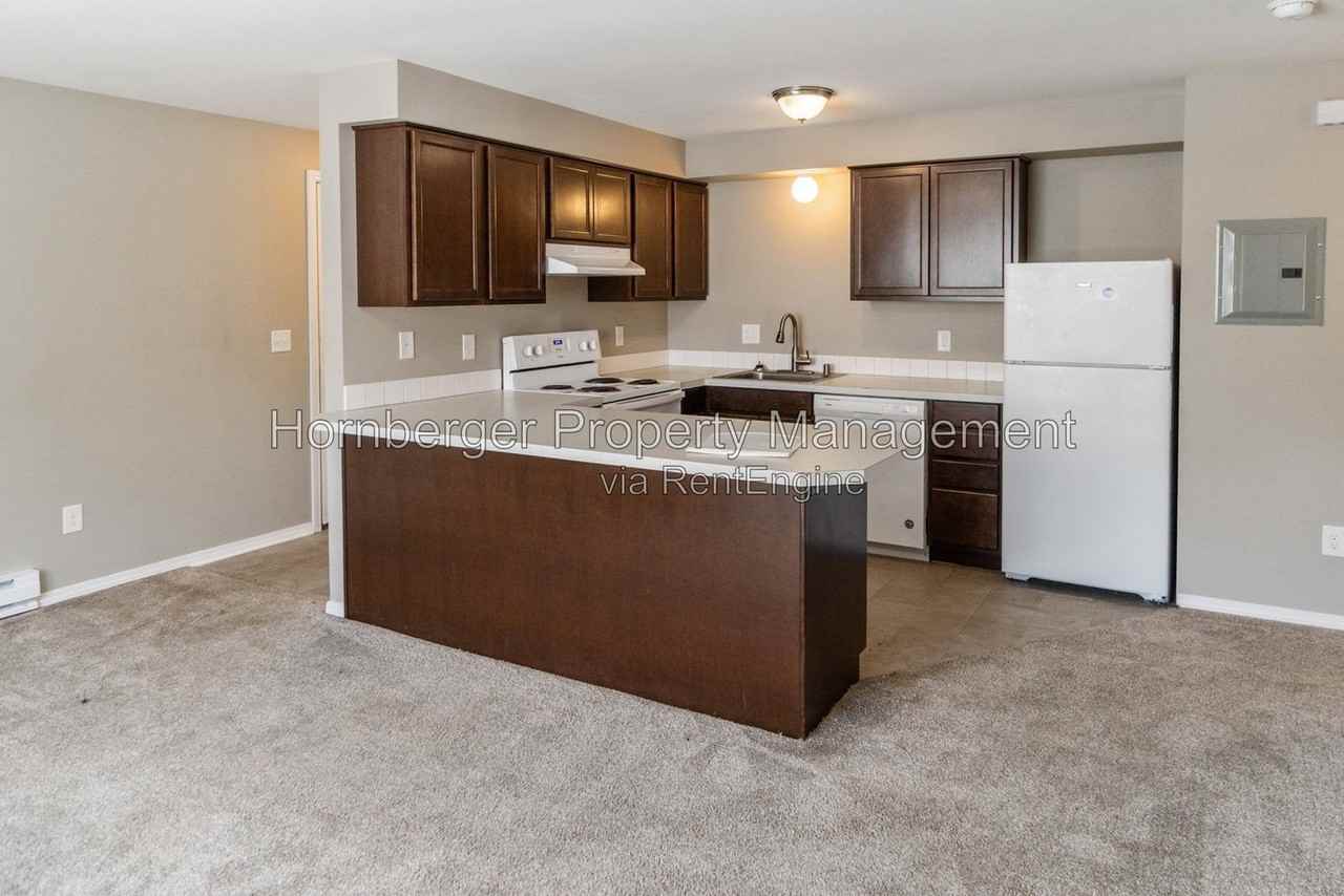 3203 N Smith St #7 - Photo 2 of 10
