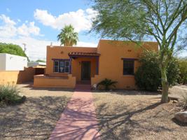 featured image of 3004 E Adams St