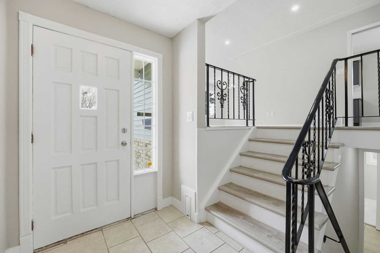 8230 Westwood St - Photo 3 of 35