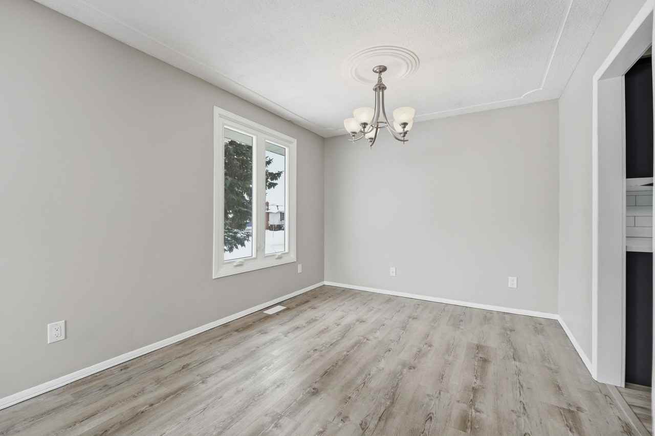 8230 Westwood St - Photo 7 of 35